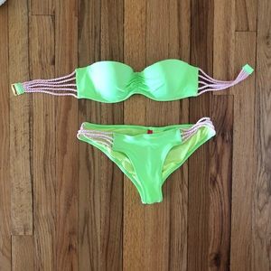 NEON festival Bikini